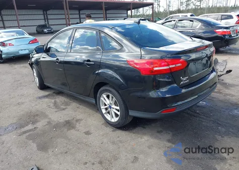 2015 Ford Focus Se z USA, uszkodzony, nr VIN 1FADP3F28FL345717